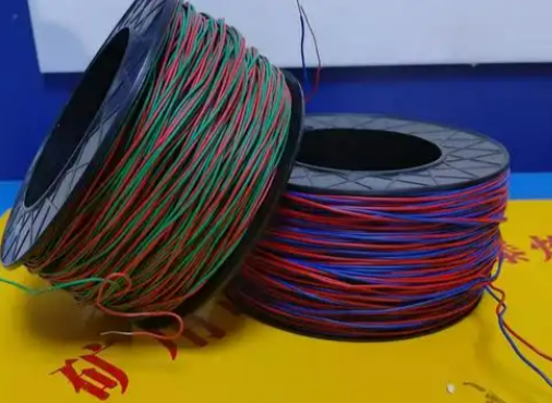 资中放炮线的主要材质有哪些？不同材质的适用场景有何区别？