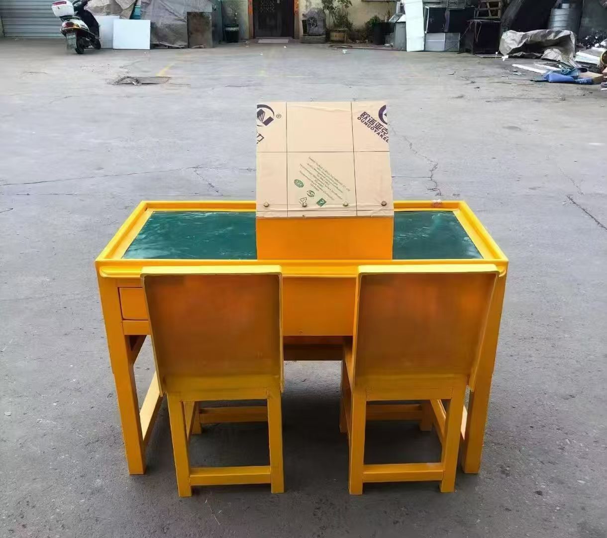 资中防静电导通桌井下煤矿火工品发放桌:危险品流转的安全守护者